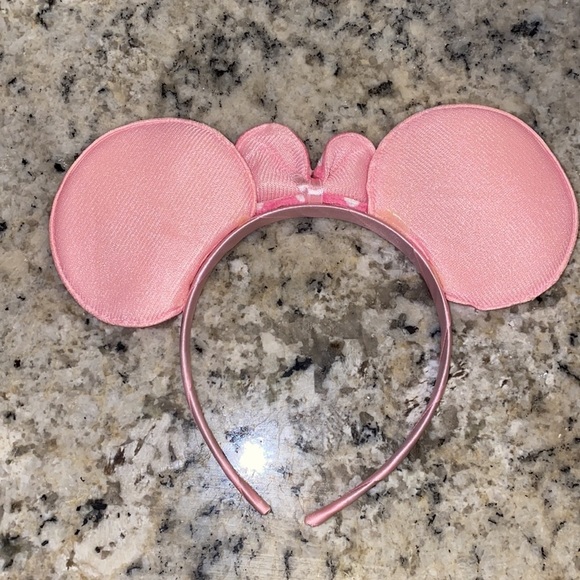 Disney pink polka dot Minnie Mouse ears headband​​ - Picture 3 of 4